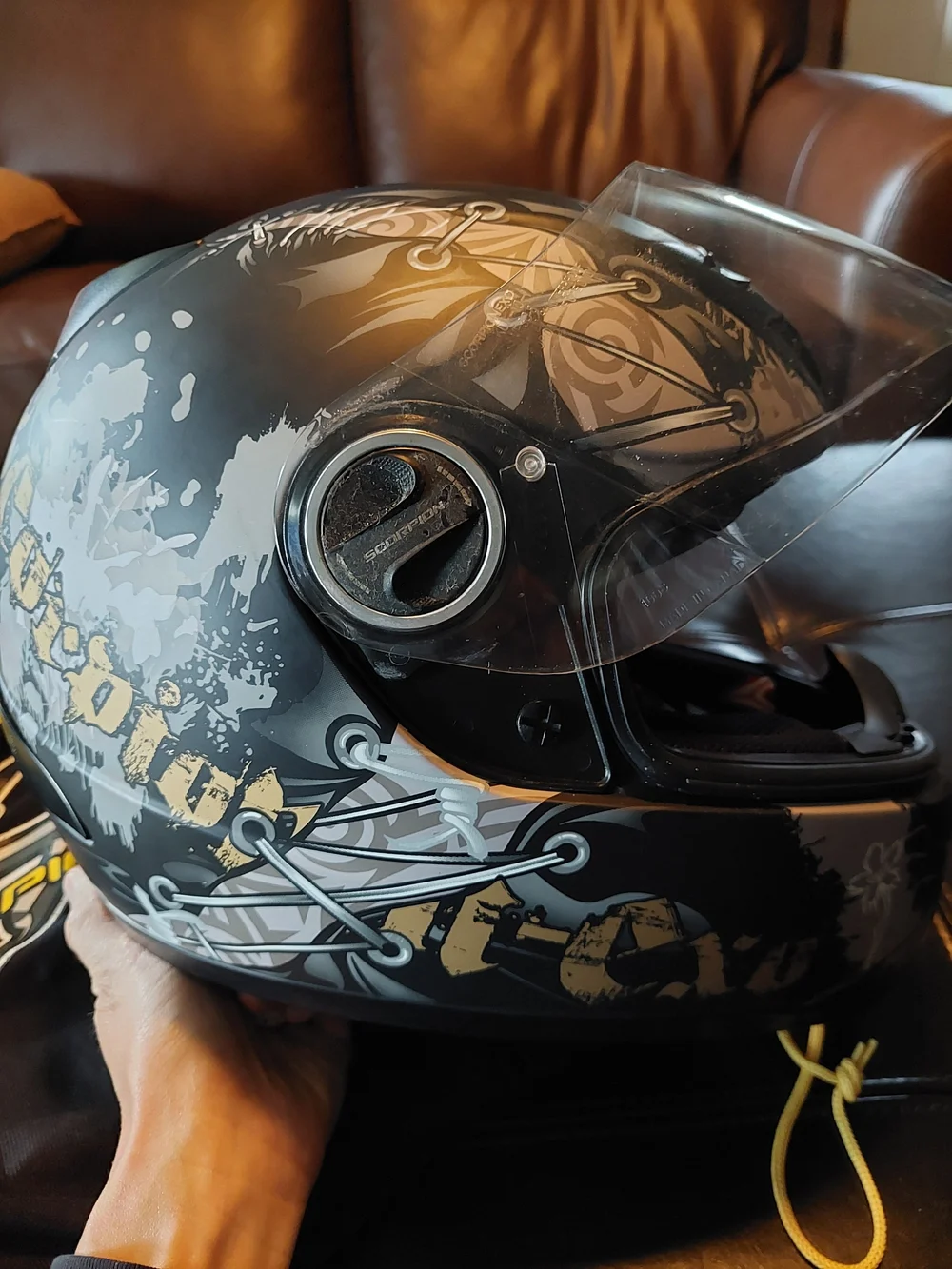 Scorpion EXO Black Graphic Full-Face Motorcycle Helmet - Picture 6 of 11